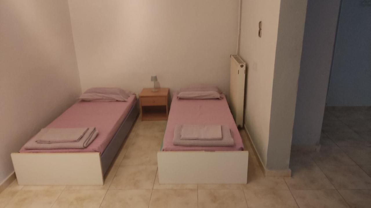 Airport'S Close, Cozy Flat For 6 Persons Lejlighed Markópoulon Eksteriør billede