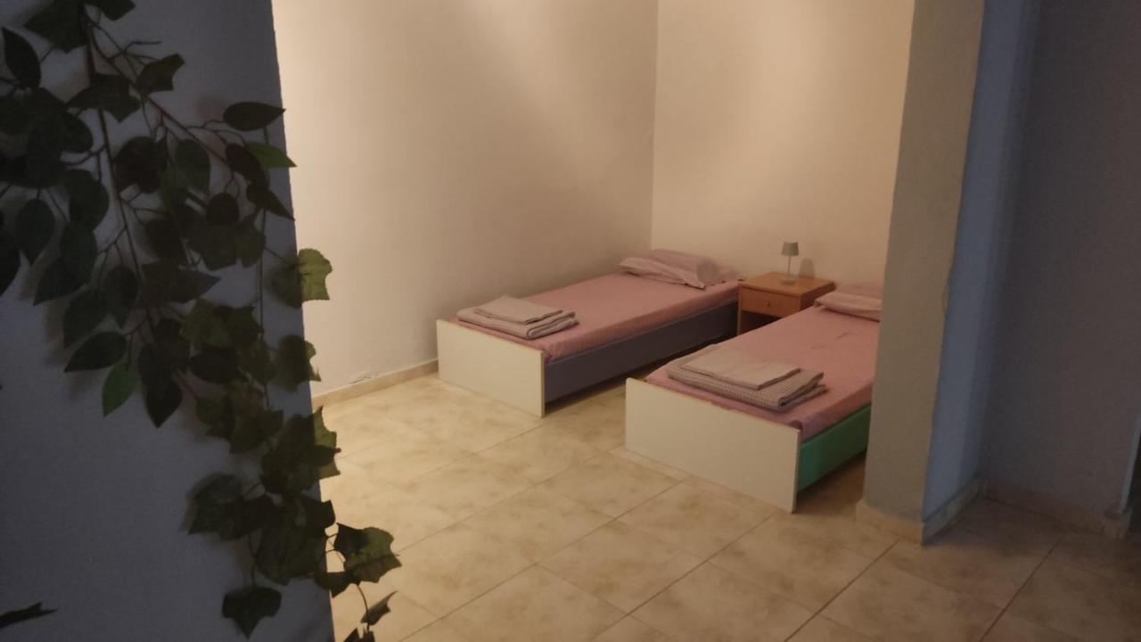 Airport'S Close, Cozy Flat For 6 Persons Lejlighed Markópoulon Eksteriør billede